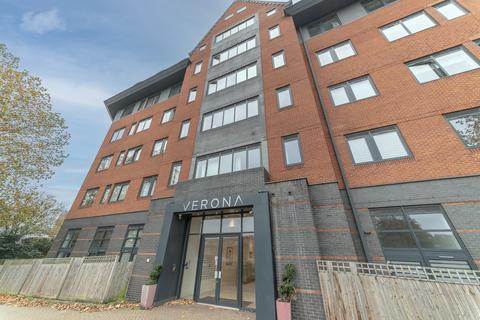 1 bedroom flat for sale, Wellington Street, Slough SL1