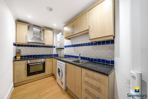 2 bedroom flat for sale, Queens Court, Guildford GU1