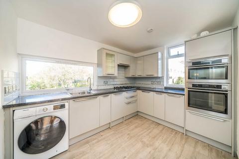 3 bedroom flat to rent, Sheendale Road, Richmond TW9