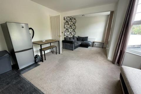 1 bedroom apartment to rent, West Wycombe Road, High Wycombe HP11