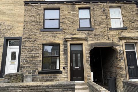 3 bedroom terraced house to rent, Carr Street, Brighouse HD6