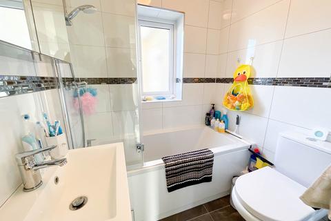 24 Bockings Grove, Clacton-on-sea, CO16 8DP