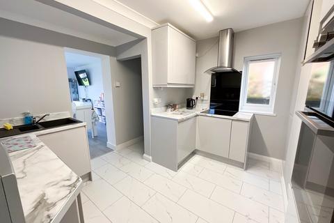 24 Bockings Grove, Clacton-on-sea, CO16 8DP