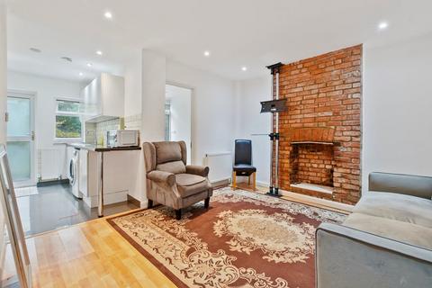 2 bedroom maisonette for sale, Braemar Avenue, London, NW10