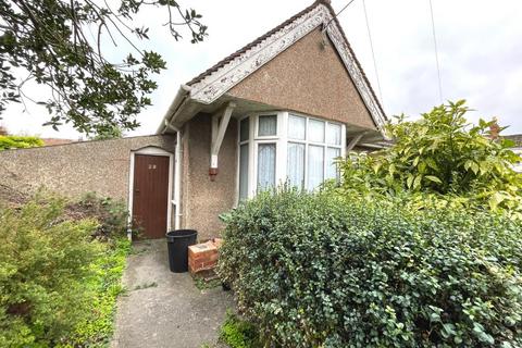 1 bedroom bungalow for sale, Manor House Road, Glastonbury