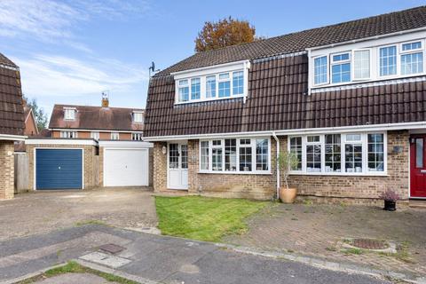 3 bedroom semi-detached house for sale, Dene Close, Horley RH6