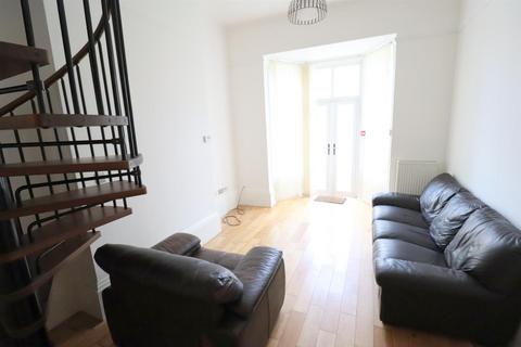 1 bedroom apartment to rent, 64 Pearson Park, Hull