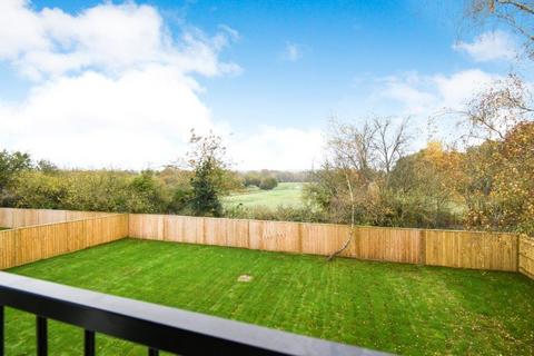 4 bedroom detached house for sale, Newbury Road, Thatcham RG19