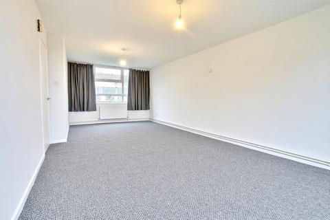 2 bedroom maisonette for sale, Clare Court, St. Ives