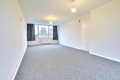 2 bedroom maisonette for sale, Clare Court, St. Ives