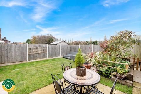 3 bedroom house for sale, Meadow Drive, Tickhill, Doncaster