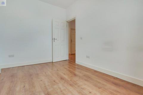 1 bedroom apartment to rent, Whitechapel Road, London E1