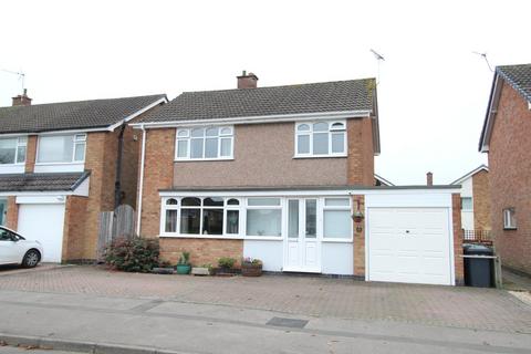 3 bedroom detached house for sale, Greenacres Drive, Lutterworth LE17