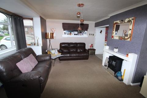 3 bedroom detached house for sale, Greenacres Drive, Lutterworth LE17