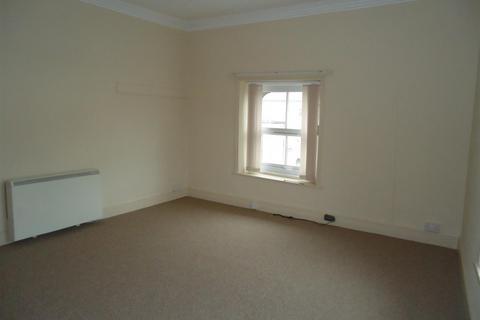 2 bedroom apartment to rent, Lloyd Street, Llandudno LL30