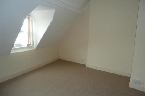 2 bedroom apartment to rent, Lloyd Street, Llandudno LL30