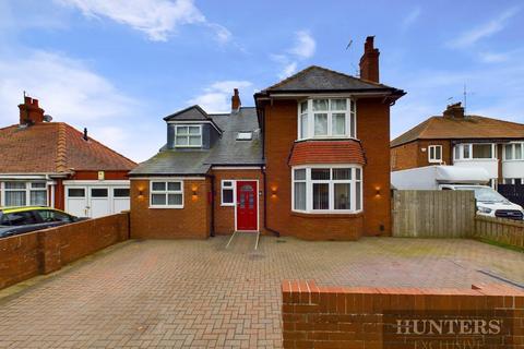 4 bedroom detached house for sale, Marton Road, Bridlington