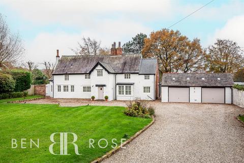 4 bedroom detached house for sale, Moor Lane, Preston PR4