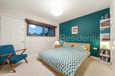 2 bedroom apartment for sale, Raines Court, Northwold Road, Stoke Newington, London, N16