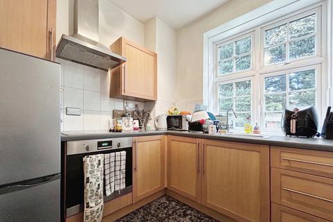 1 bedroom apartment for sale, The Maultway, Camberley, Surrey