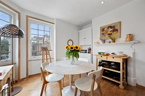 3 bedroom flat for sale, Haarlem Road, London W14