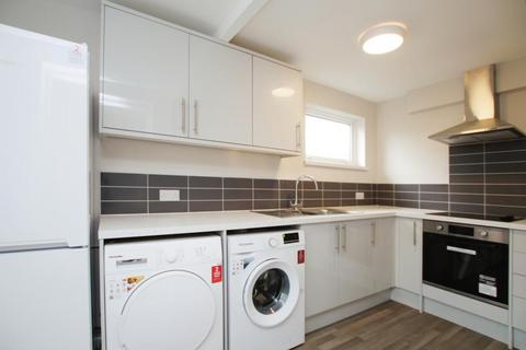 2 bedroom terraced house to rent, Ambleside Avenue, Bristol BS10