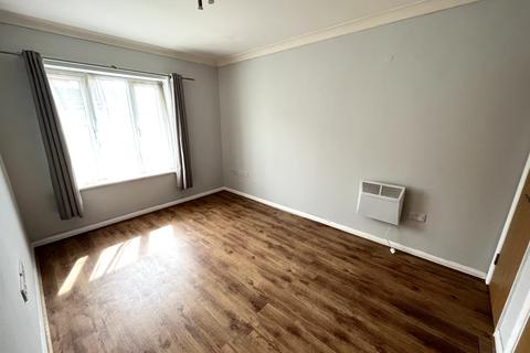 2 bedroom flat to rent, Forton Road, Gosport PO12