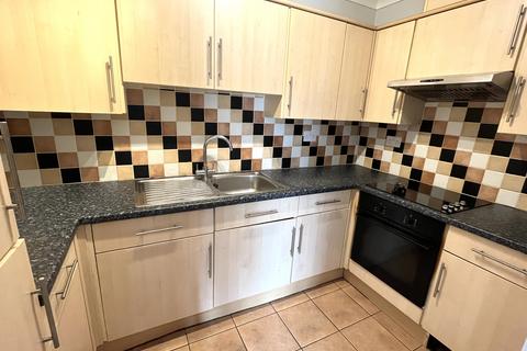 2 bedroom flat to rent, Forton Road, Gosport PO12