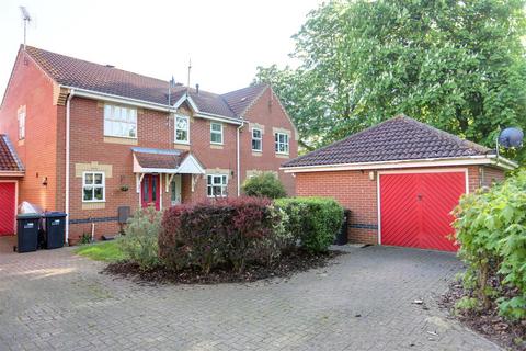 2 bedroom semi-detached house to rent, Fitzgerald Close, Ely CB7