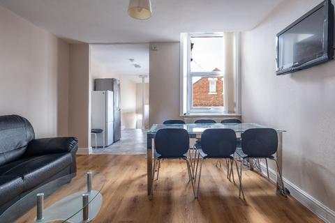 6 bedroom maisonette to rent, Stratford Road, Newcastle Upon Tyne NE6
