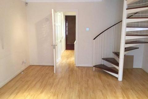 2 bedroom terraced house to rent, Langham Court, Hendon, London, NW4