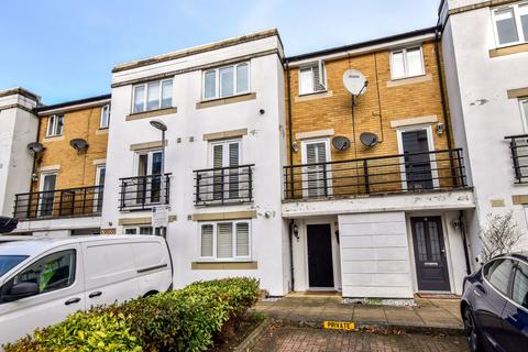 4 bedroom townhouse for sale, Grand Union Way, Kings Langley, WD4