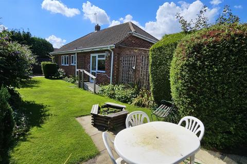 2 bedroom detached bungalow to rent, Banks Crescent, Bingham