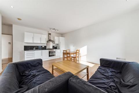 4 bedroom flat to rent, Rushcroft Road, SW2