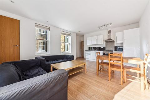 4 bedroom flat to rent, Rushcroft Road, SW2