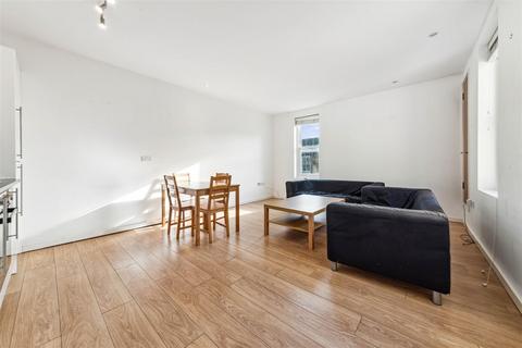 4 bedroom flat to rent, Rushcroft Road, SW2