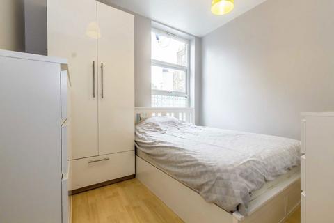 1 bedroom flat to rent, Chiswick High Road, London W4