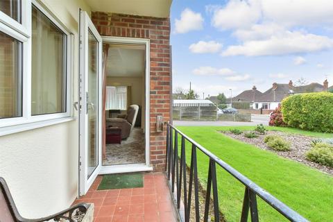 2 bedroom ground floor flat for sale, Brooklyn Avenue, Worthing, West Sussex