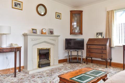 2 bedroom ground floor flat for sale, Brooklyn Avenue, Worthing, West Sussex