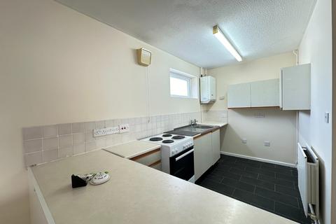 2 bedroom flat to rent, Flat 3 Putteridge Road, Luton, Bedfordshire, LU2 8HG