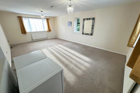 2 bedroom flat to rent, Flat 3 Putteridge Road, Luton, Bedfordshire, LU2 8HG