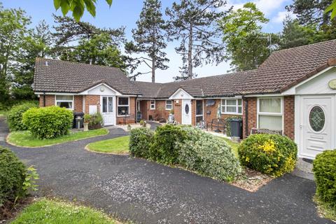 2 bedroom bungalow to rent, Brackenhurst, Malvern