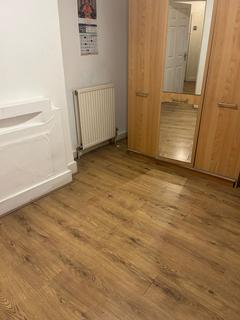 2 bedroom flat to rent, Harrow HA1