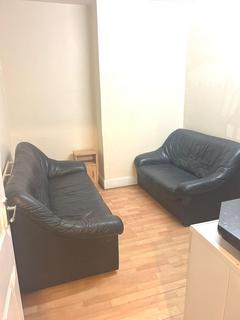 2 bedroom flat to rent, Harrow HA1