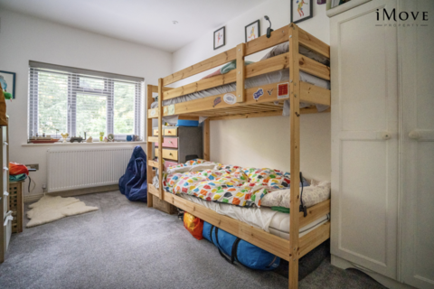 2 bedroom flat to rent, Church Road, London SE19