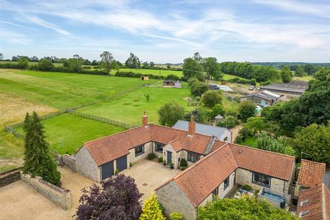 4 bedroom character property for sale, Blatherwycke Road, Bulwick