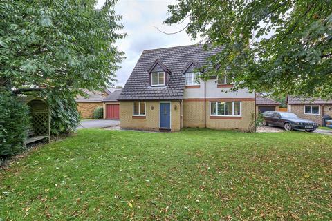 4 bedroom detached house for sale, Sutton Road, Oundle