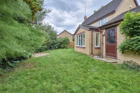 4 bedroom detached house for sale, Sutton Road, Oundle