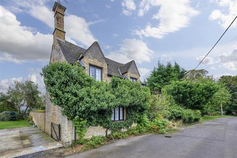 2 bedroom character property for sale, Pilton, Near Oundle