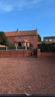 3 bedroom semi-detached house to rent, High Street, Walkeringham DN10